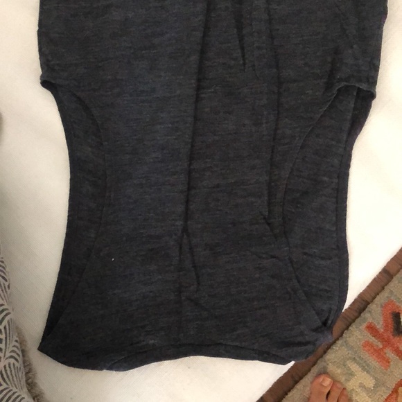 Heavily meditated graphic tank - muscle tank - Picture 8 of 8